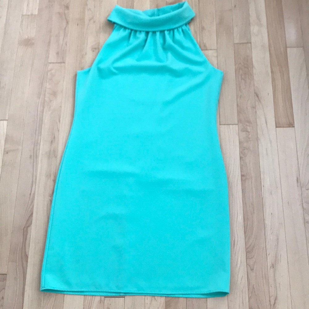 Sail to Sable M Back Button up Dress